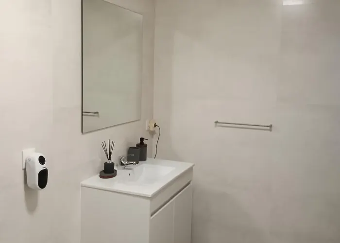 Ria View 3* אבאירו