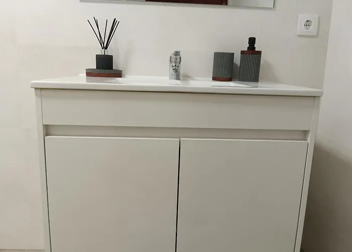 Ria View 3* אבאירו